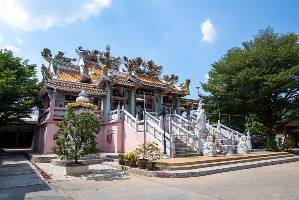 ศาลเจ้ากวนอู วิเศษชัยชาญ ตลาดศาลเจ้าโรงทอง จ.อ่างทอง