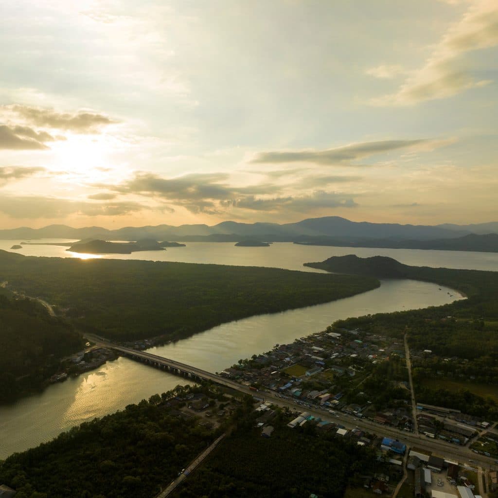 ✨จุดชมวิวสะพานข้ามคลองละอุ่น✨